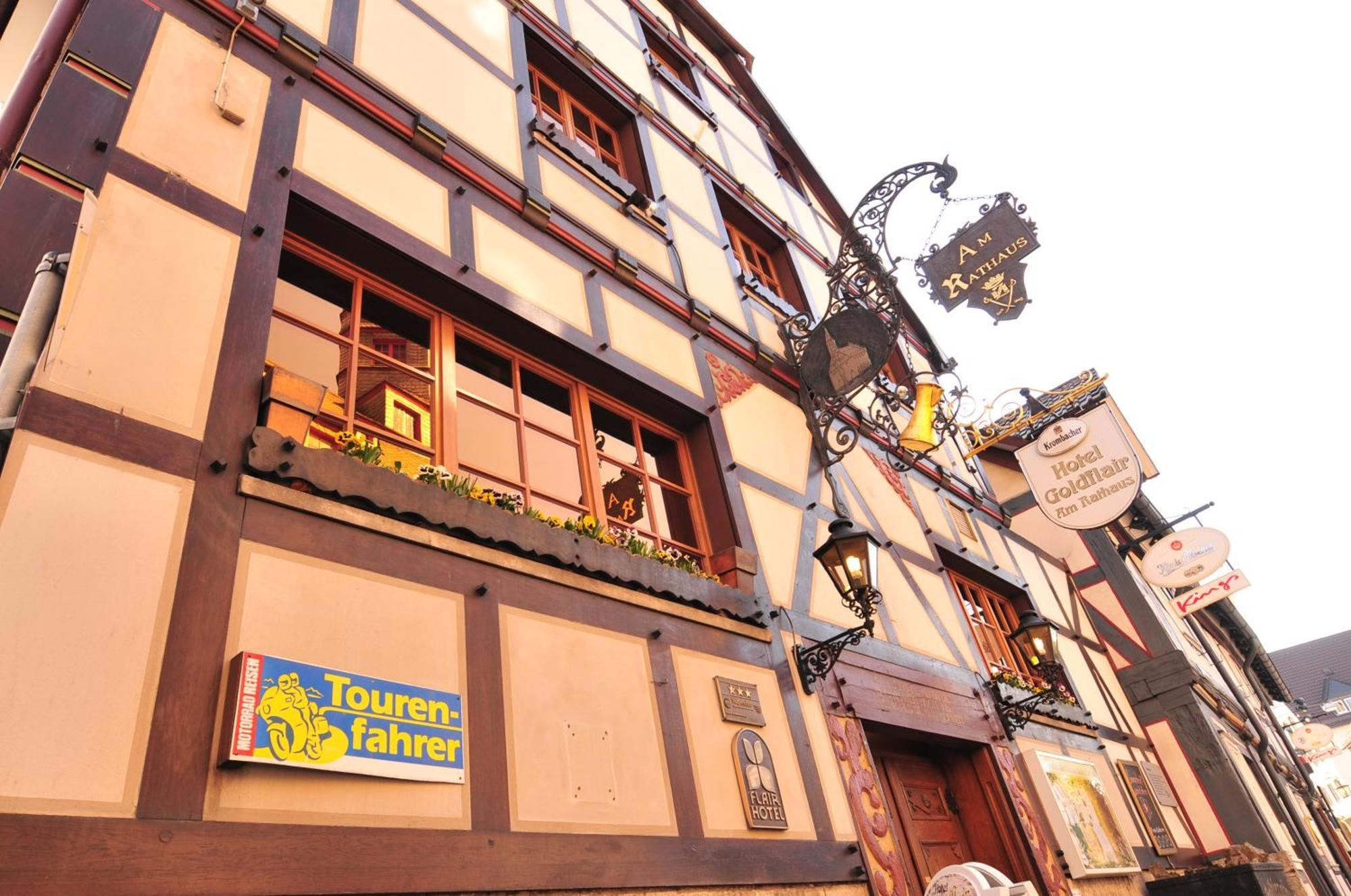 Hotel Goldflair Am Rathaus Korbach Esterno foto